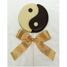 Ying Yang Chocolate Medallion