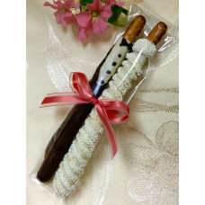 Bride & Groom Pretzel Rods